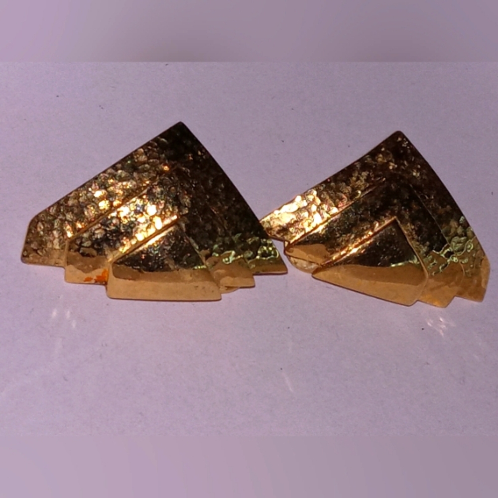 Vintage Monet clip on triple triangle gold tone fashionable earrings. CLASSY